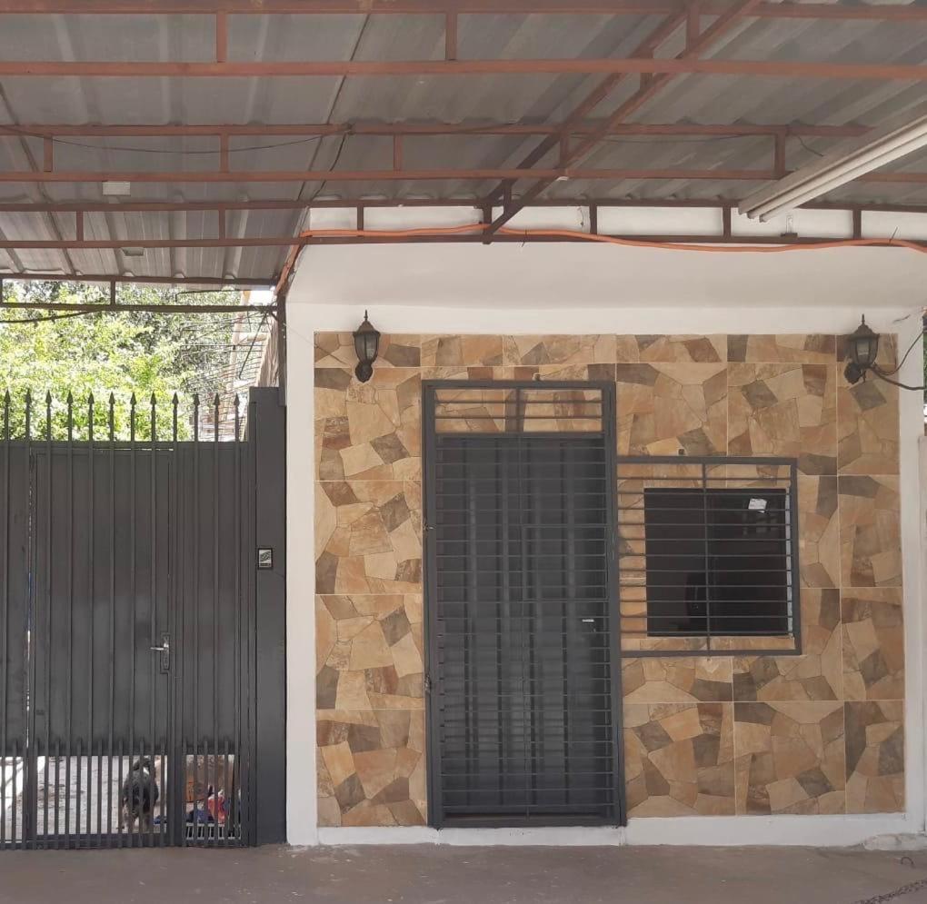 Monoambiente Semi Independiente En Asu-Py Asunción Exteriér fotografie